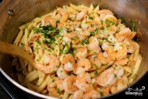 Томатная паста с креветками