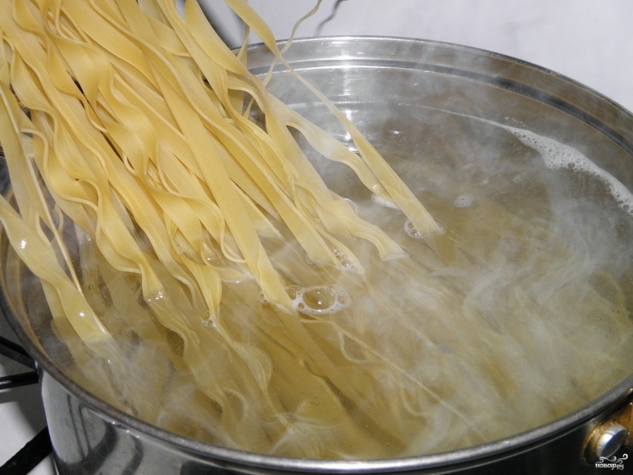 Паста с фаршем и томатной пастой