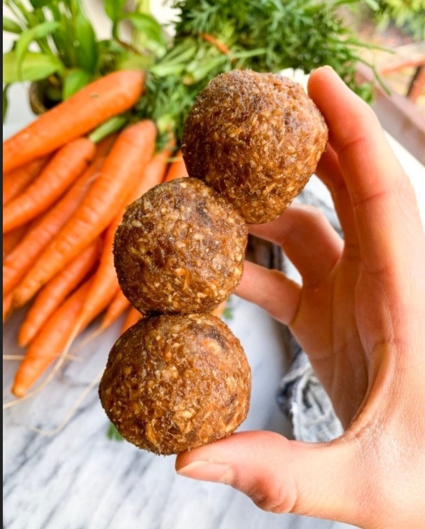 МОРКОВНЫЕ ПИРОЖНЫЕ