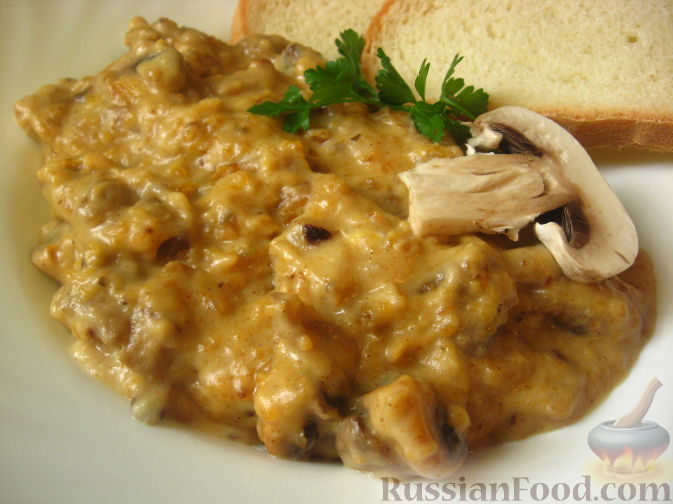 Грибной паприкаш по-мадьярски