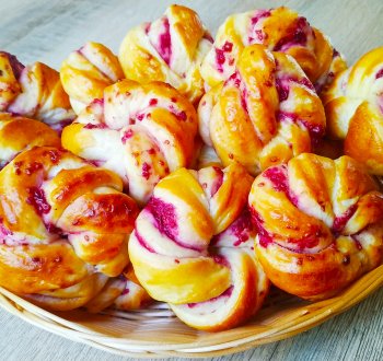 Сдобные булочки-завитушки